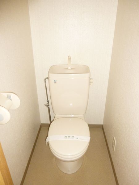 【トイレ】　※別室参考写真